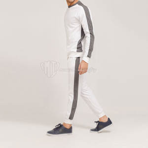 Trajes Deportivos para Hombre de Alta Calidad, Disponibles en Stock, para Uso en Exteriores - Product Image 5