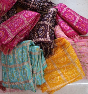 Unisex Traditional Indian Bandhana Dupatta Trendy Wedding <b>Shawl</b> for Halloween Festive Diwali Return Gift for Groomsmen - Product Image 6