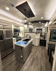 Nouvelle conception de maison mobile confortable, camping-car, remorque mobile pour le camping et les voyages, caravane de rue, camping-car - Product Image 6