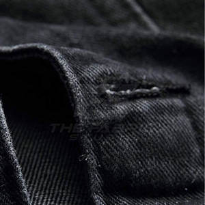 Veste en jean d'hiver élégante pour hommes, conçue pour un usage quotidien décontracté, fabriquée avec un tissu durable offrant confort et un look tendance - Product Image 5