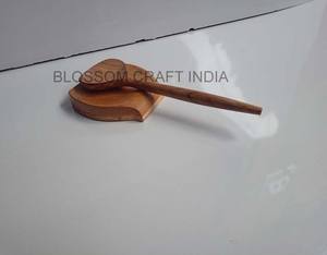 El mejor precio, cuchara de madera de mango Natural hecha a mano, sostiene convenientemente cucharas para uso doméstico en la cocina - Product Image 4