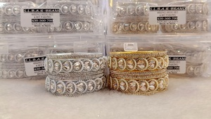 Ensemble de bracelets Rajwadi traditionnels pour femmes Party Wear Bracelets en métal en pierre de style nuptial disponibles dans une variété de couleurs attrayantes - Product Image 2