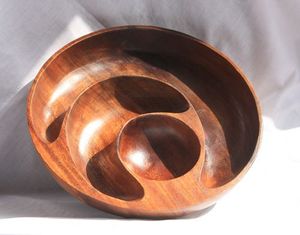 Bol de service en bois classique écologique fait à la main en forme de cœur, vaisselle de table, nid d'amandes, noix de cajou - Product Image 3