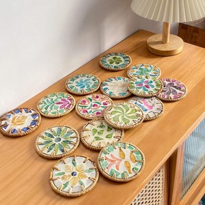 Posavasos de té de mimbre tejido elegante Colorf, decoración de interiores, alfombrilla aislante de escritorio, bolsa de cesta de concha, artesanías de mimbre de Color - Product Image 1
