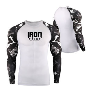 Último diseño Hombres Rash Guard Ropa deportiva Color rojo Mangas largas Rash Guard con logotipo personalizado - Product Image 1