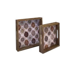 Atractiva bandeja de servicio de madera de diseñador con dos asas Acabado natural Hoteles Restaurantes y cocina casera Bandeja de servicio - Product Image 1