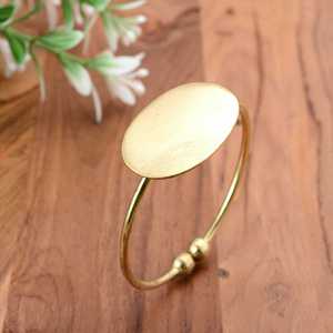 Brazalete minimalista de oro moderno hecho a mano para pulsera para mujer, brazalete de placa redonda Simple, regalo de joyería de moda ajustable - Product Image 1