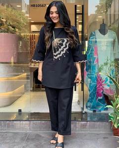 Conjunto de Bordado para Mujer, Estilo Casual para Fiesta, Corte Regular, Reversible, Elegante, Conjunto Coordinado Bordado en Negro, Tela de Rayón Grueso - Product Image 1