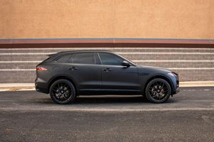 2022 F-Pace P250 S Low Mileage Sound Engine AUTOMATIC Transmission <b>Panoramic</b> roof LED lights Ready to Ship - Product Image 3