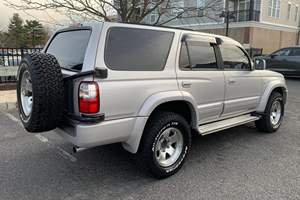 Bastante usado CUIDADAMENTE USADO 1997_Toyyota_Hiluxx_Surf SSR-V_4x4 - Product Image 2