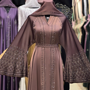 Nouveauté 2025 Magnifique Abaya Noire Traditionnelle de Dubaï pour Femmes Vêtement Islamique d'Arabie Saoudite Vêtements Musulmans du Golfe - Product Image 1