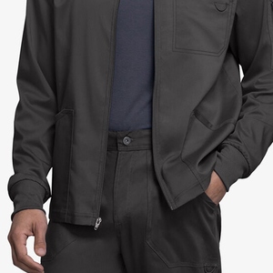 Chaqueta médica elástica de primera calidad para hombre, tela suave, ajuste atlético, diseñada para la comodidad en turnos largos de hospital - Product Image 6
