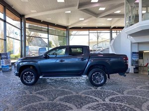 USATO 2021 L200 Nero Top DK Power-(150cv) 4 Cilindri 4X4 2 Assi Alimentazione Diesel AWD Trasmissione Automatica Guida a Sinistra - Product Image 4