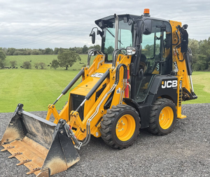 รถตักล้อยาง JCB 1CX คุณภาพสูง เครื่องยนต์ดีเซล ขับเคลื่อน 4 ล้อ พร้อมหัวตักด้านหน้าและหัวขุดขนาดเล็ก - Product Image 1
