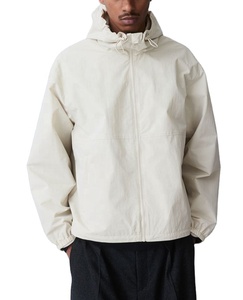 Échantillon de fabrication Veste coupe-vent à capuche coupe-vent imperméable de haute qualité à fermeture éclair complète pour hommes - Product Image 1