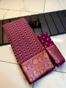 Dernière collection de saris indiens en coton et soie Tissu en lin imprimé pour mariage Sari spécial pour filles Fête Occasion Prix de marché - Product Image 5