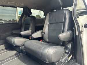 Sienna SE 7 places 2018, conduite à gauche, 1-25 000 miles, 200-250 ch, 400-500 Nm, kilométrage 2021-2023, sans accident, occasion. - Product Image 5