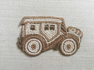 Adorno Navideño Colgante de Alta Calidad, Hecho a Mano, con Cuentas Negras y Doradas, en Forma de Perro, Bordado, para Festividades - Product Image 3