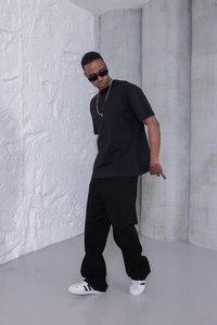 เสื้อยืดคอตตอนผู้ชายแบบพื้นฐาน ขายส่ง รับสั่งพิมพ์ลาย เสื้อยืดเรียบๆ ผลิตในตุรกี ผู้จัดจำหน่ายขายส่ง - Product Image 2