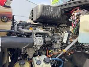 รถบรรทุกมือสองยอดนิยม ปี 2016 รุ่น Coronado 122 SD Sleeper - รถบรรทุกพื้นเรียบแบบมีเตียงนอน 455 แรงม้า เกียร์ธรรมดา 13 สปีด พร้อมจัดส่งทั่วโลก - Product Image 5