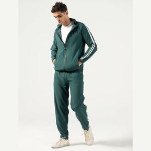 Conjunto Deportivo Elegante con Textura Suave y Diseño Moderno de Ropa Urbana, Chándal Premium con Corte Holgado - Product Image 3