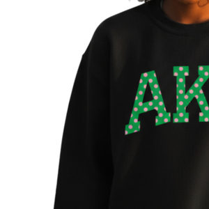 Sudadera AKA Skee Wee con Cuello Redondo, Sudadera de Felpa Premium, Ropa Personalizada para Hermandades Griegas, Sudadera con Gráficos en Rosa Claro y Verde - Product Image 3