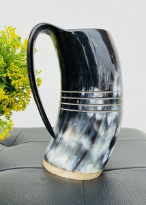 Mug à eau en corne de buffle fait à la main, écologique, poli, en corne de buffle naturelle, pour l'eau et les boissons froides, avec logo personnalisé - Product Image 6