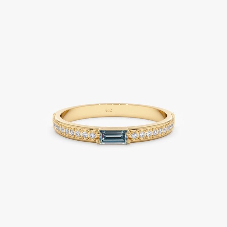 สีเหลืองทอง