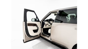 2025 Land Rover Range Rover P530 SE LWB 7 Seat AWD Certified Seminuevo Coche usado - Product Image 5