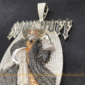 Colgante Hip Hop Personalizado Iced Out By Round Brilliant Cut Moissanite Diamantes En 10kt Oro Blanco En VVS Claridad - Product Image 4