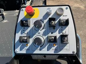 Pavimentadora de Asfalto de Alta Resistencia BF800 C S600 con Motor Deutz de 135KW de Potencia y 6000mm de Espesor Máximo - Product Image 5