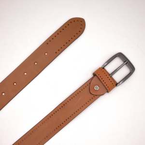 Cinturón de Cuero Crazy Horse para Hombre Signature SB02 Marrón, Lujoso y Formal, de Cuero Vacuno Genuino con Material de Diamantes de Imitación - Product Image 6