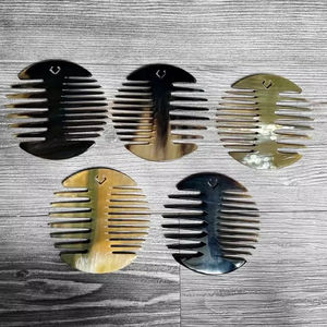 HF Crafts Peine de cuerno de doble cara hecho a mano Material de cuerno de búfalo negro Diseño animal elegante Cuidado del cabello Artesanías naturales - Product Image 5
