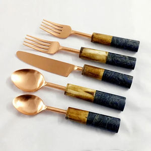 Juego de cubiertos modernos con mango de peltre en acero inoxidable con diseño elegante Cubiertos Perfecto para bodas y eventos de cocina - Product Image 6