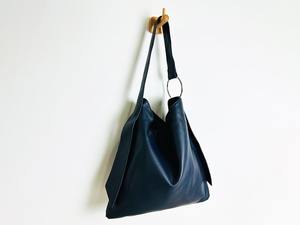 Bolso de hombro de cuero genuino de lujo popular de fábrica para mujer, bolsos de mano personalizados con parche de letra con logotipo, bolsos impermeables - Product Image 6