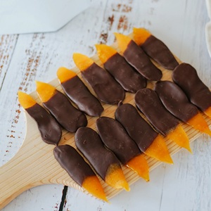 Ananas enrobé de chocolat et fruits secs |   Snacks tropicaux en gros pour les acheteurs B2B - Product Image 3