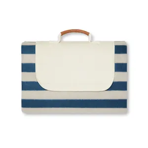 VINGA Alba - Tapete de Picnic Sostenible de RPET, Ecológico y Elegante para Aventuras al Aire Libre - Product Image 5