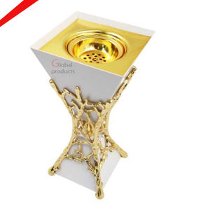 Forma cuadrada acabada en plata superventas con diseño dorado - Product Image 3