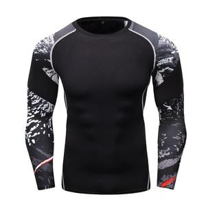 Vêtement de compression anti-UV à manches longues pour hommes, rashguard professionnel de MMA en gros, avec logo personnalisé - Product Image 1