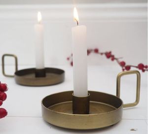 Bougeoirs en bois au design luxueux de style vintage avec finition blanche lavée - Product Image 4