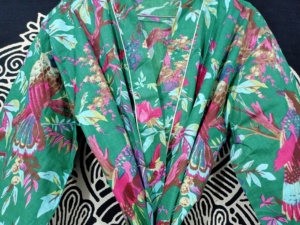 Kimono estampado de algodón listo para el verano para mujer tela suave con hermosos estampados Ideal para ropa de playa trajes casuales o descansar - Product Image 4