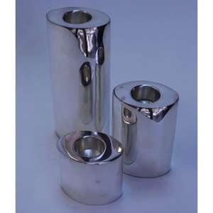 Bougeoir en acier inoxydable élégant et durable avec une finition de qualité supérieure et un charme vintage pour une décoration intérieure élégante - Product Image 2