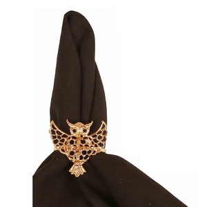 Design élégant et décor de fête perle fleur en métal anneau de serviette porte-serviettes pour la décoration de mariage aux prix de gros - Product Image 5