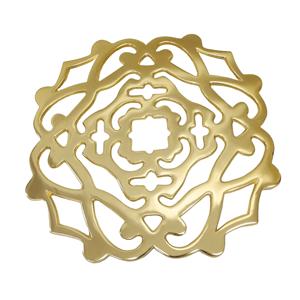 Assiettes sculptées à la main en aluminium plaqué or Assiette de chargeur pour hôtels et restaurants à la maison Plateau de chargeur design antique - Product Image 3