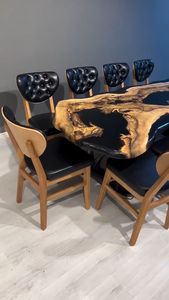 Table à manger en bois de noyer massif personnalisable, artisanale, de luxe, en résine et en bois, pour la maison et les restaurants - Product Image 3