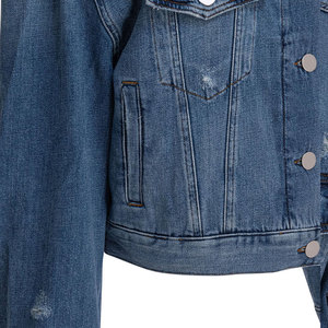 Chaqueta de mezclilla para hombre ecológica hecha de algodón sostenible y proceso de lavado de bajo impacto - Product Image 4