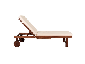 Chaises longues pliantes en bois massif modernes ARDENA avec mini table pour hôtel et villa, fabriquées en Indonésie - Product Image 3