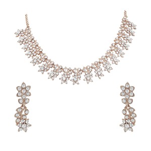 Collar de gargantilla de cadena de eslabones con tachuelas de perlas y diamantes chapados en oro clásico para compromiso o regalo de pétalos frondosos - Product Image 3