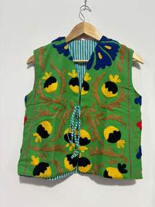 Chalecos Suzani bordados a mano hechos a medida ideales para tiendas de accesorios de moda para la reventa se pueden hacer en su diseño - Product Image 5