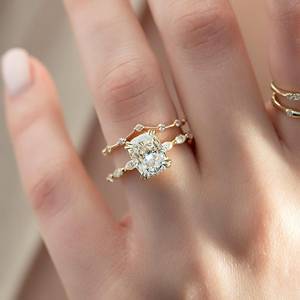ชุดสำหรับเจ้าสาว3.15 CT ตัด Moissanite แหวนหมั้นพร้อมแถบจับคู่ยาวเบาะซ่อนแหวน - Product Image 1
